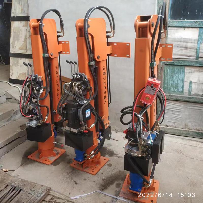 南乐县重汽蓝牌随车吊 3.2吨 国六动力强 液压驱动 农用自卸起重机